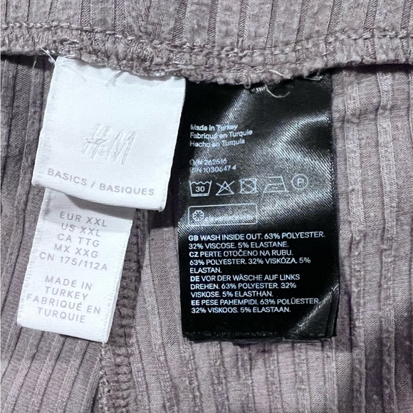 H&M Ribbed Legging. Size XXL. - Picture 2 of 2